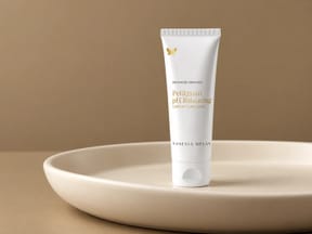 Free Vanessa Megan Petigrain Cleanser Mini